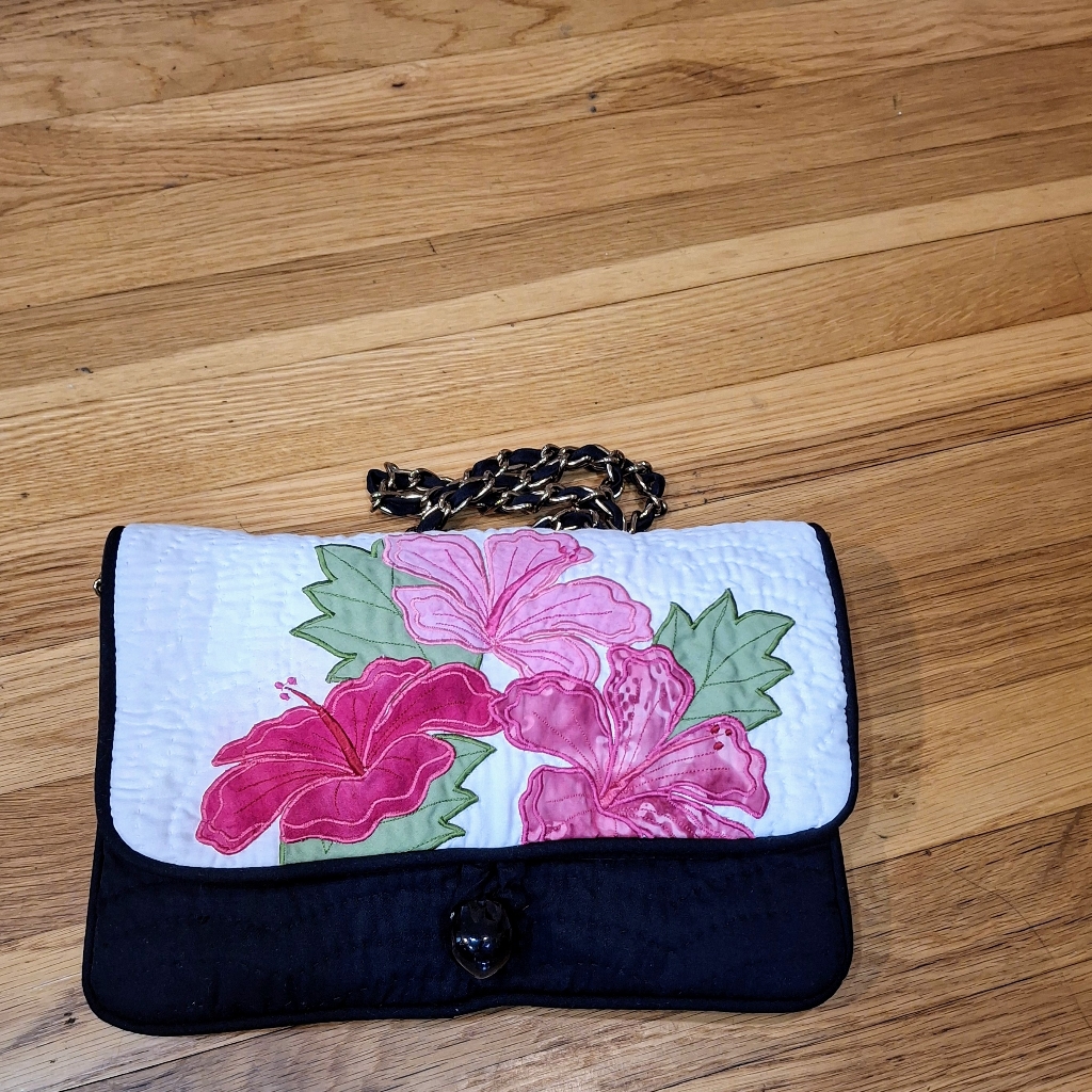 Womens Floral Embroidered Quilted Bag Os Black Mulit Color